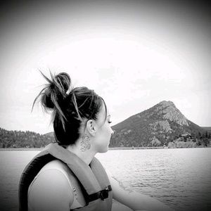 Meet your Posher, Lauren